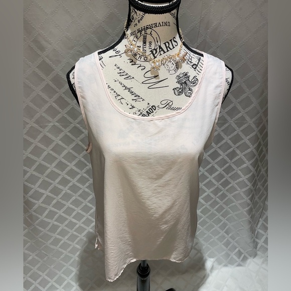 Chico’s Elegant Petal Pink Sleeveless Shell Top Size 1 - Picture 1 of 9
